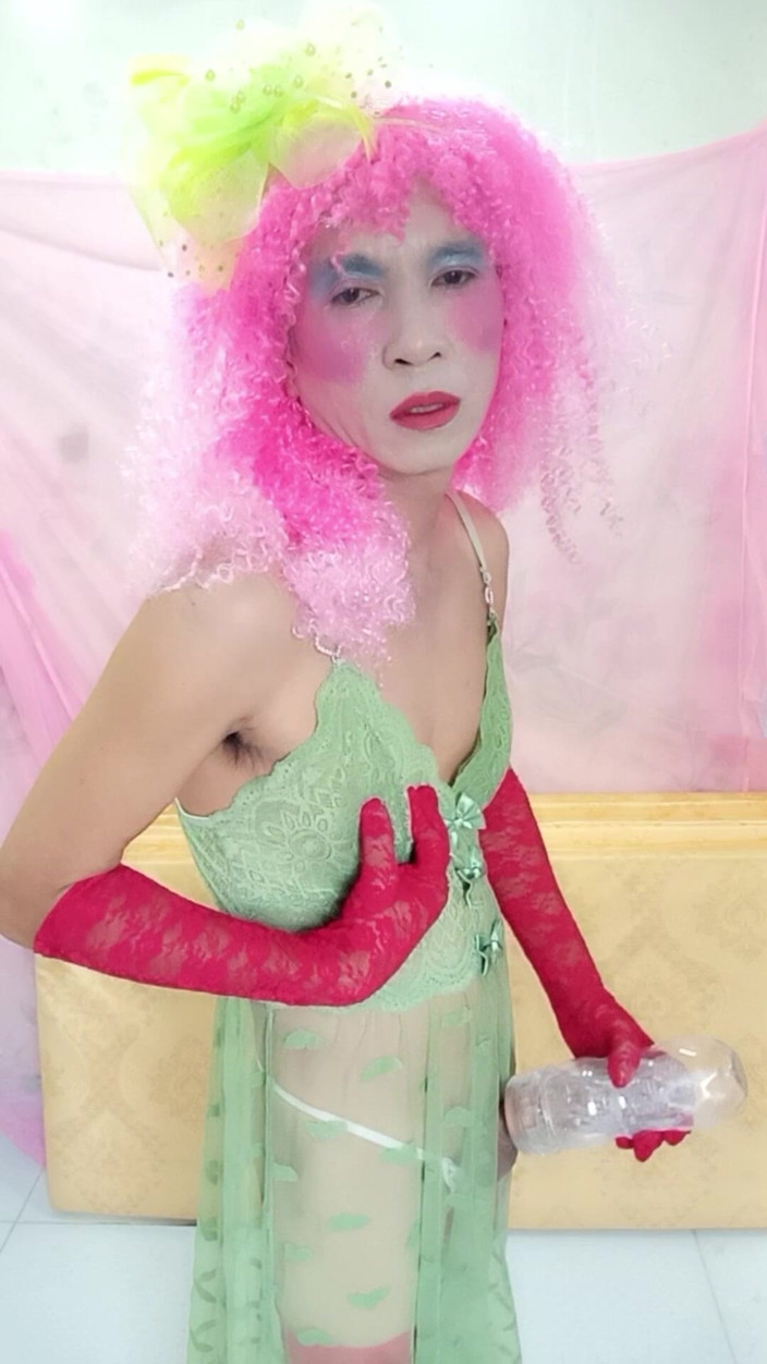 nguyen dang thien tri: Oanh Le Shemale Wearing Sexy Porn Selfie