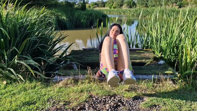 Nicky Brill: Outdoors Nude and Peeing