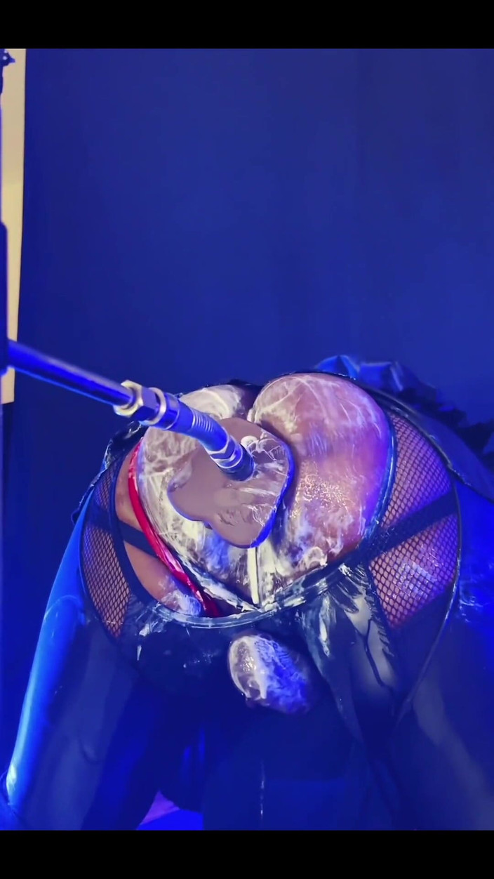 DipsoDeep: Cremoso cosplay scavando il culo