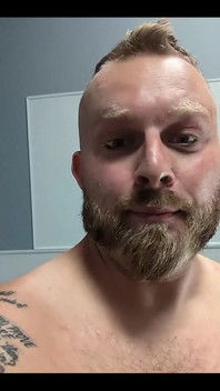 Got Way Too Horny at the Gym