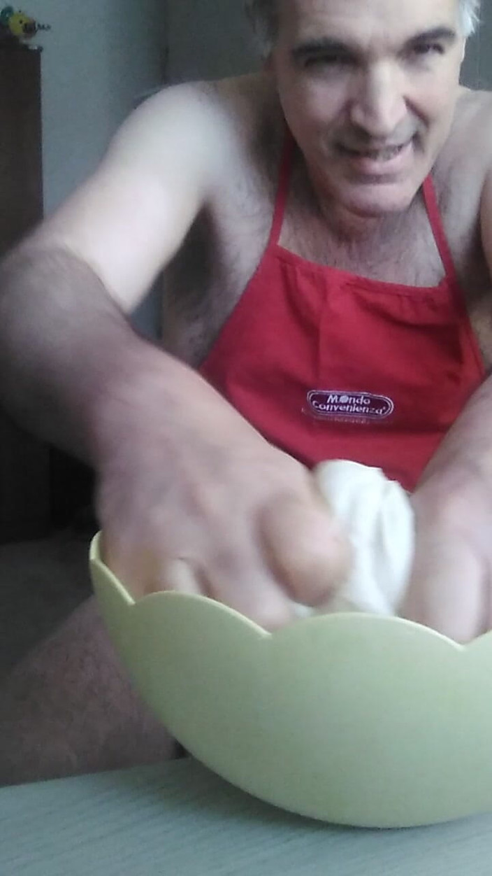 Setesesso7: Pizza e masturbazione giorno