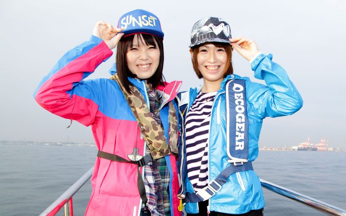 Go Sushi: Spectacol de joc japonez futând fete de 18 ani în mașină și barcă