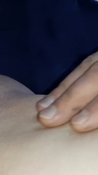 我操一个业余熟女与饥渴的阴户。