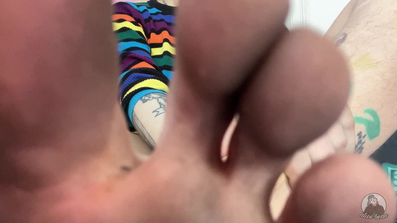 Alice Bean: 내 더러운 발을 핥아