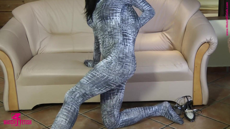 ZentaiDolls: Grandi seni avvolti in sexy spandex stretto