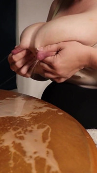 Självmjölk suger och sprutar mjölk