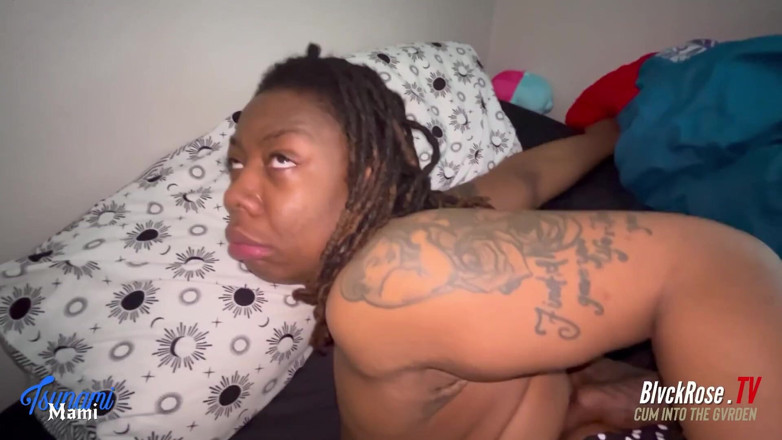 Blvck Rose TV: Compañeros de cuarto compartiendo una bbc: ft tsunami Mami x...