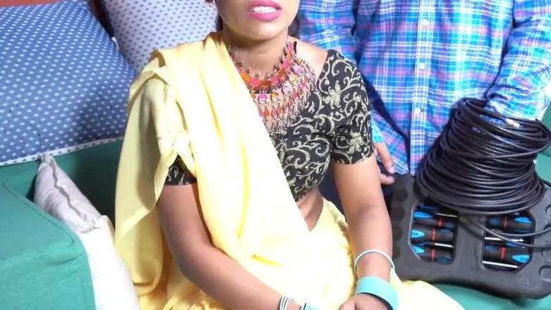 ADM111AG: Indická dívka šuká v místnosti