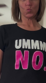 Îmi place să fiu urmărită și îmi place să fiu futută în cur!
