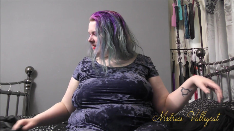 Mxtress Valleycat: Mencuba pakaian baru saya yang seksi