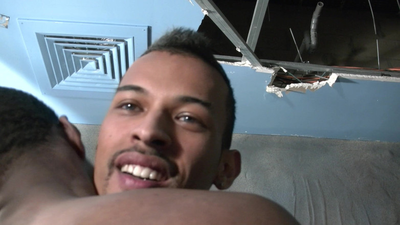 Just for boys: Lelaki pelik kembar menghisap di hood 5392 2