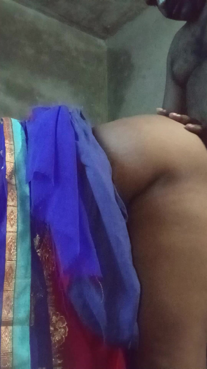 payGirl: Hari ini pria botak ini ngentot tante seksi untuk kesembilan...