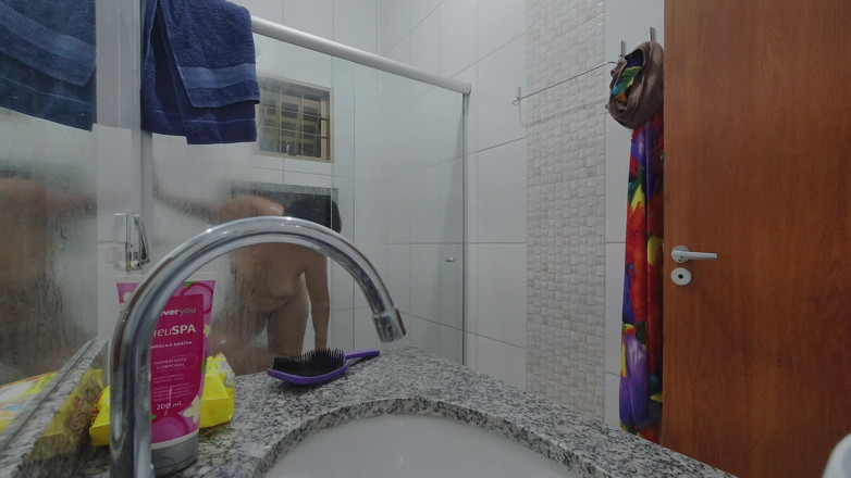 Mattos Movies: Camera on Hot Stepcousin in the Shower - I Can’t Wait...