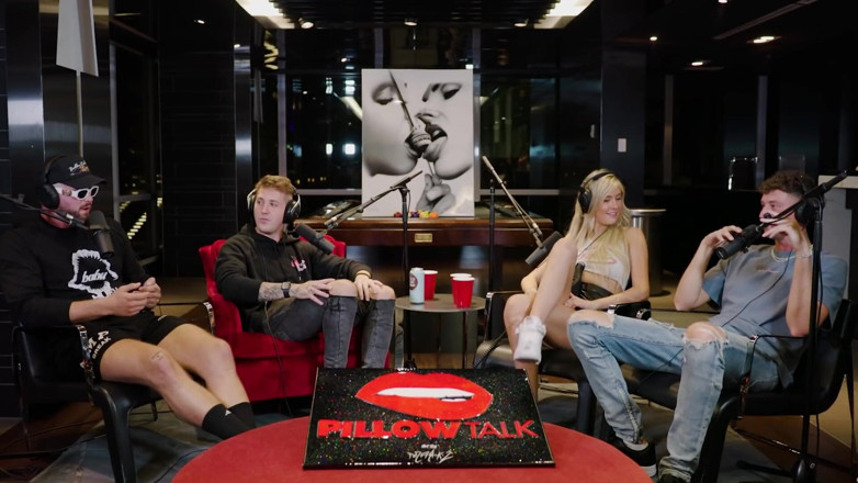 Pillow Talk: Dvojité rande s Carly Lawrence a Joey Joy [pillow Talk ]
