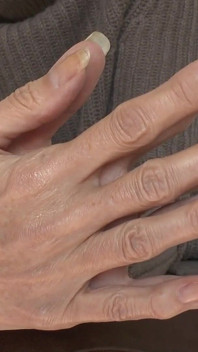 Natural Long Fingernails, Middle Finger, and Finger Snapping, JOI, Lady Victoria Valente
