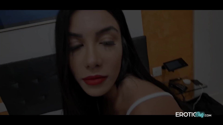 CatiasFootFetishPorn: Polizaj moje palce, pluj na nogi, ciesz się moimi pięknymi...