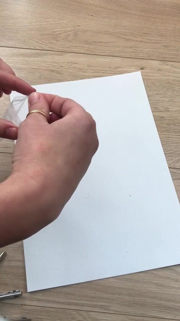 Rolling Stones Feet: Toenail clipping dutch young girl