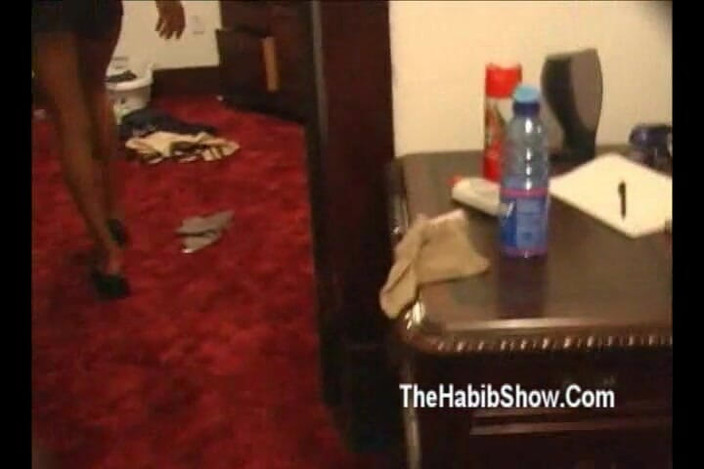 The Habib Show: La moglie casalinga di 18 anni video completo