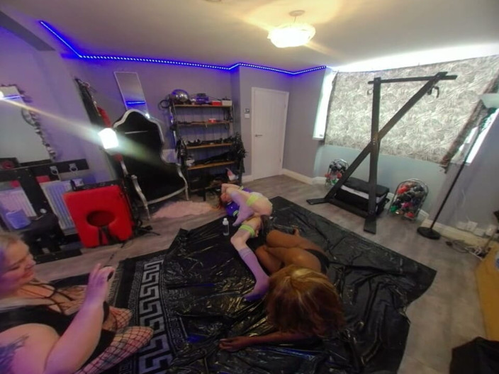 Perception of Depth - Jasmine_Dlight but VR: Jasmine_dlight &amp; Ava Black - Pvc Futa Giantess Gets Deep Footed with...