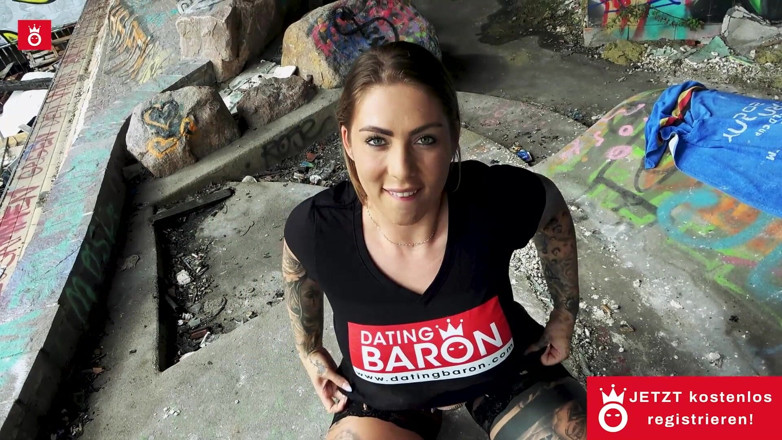 Dating Baron: Bystiga Mia Blow har en smutsig utomhusknull! Dejtingbaron