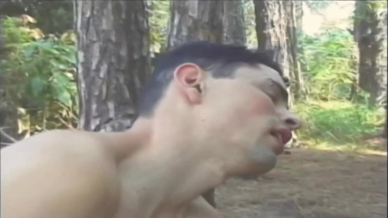 Transcumzcom: Carla, brunette ladyboy likes to have sex fun outdoor