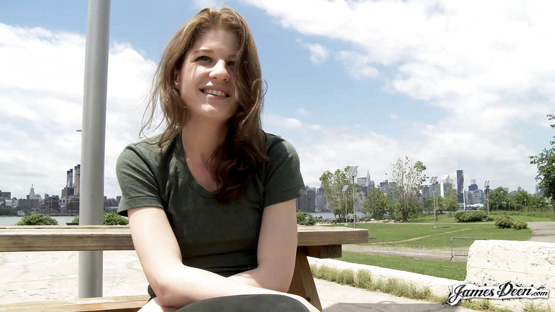 James Deen: Luna Bast scopata duro e spruzzata in bocca da James...