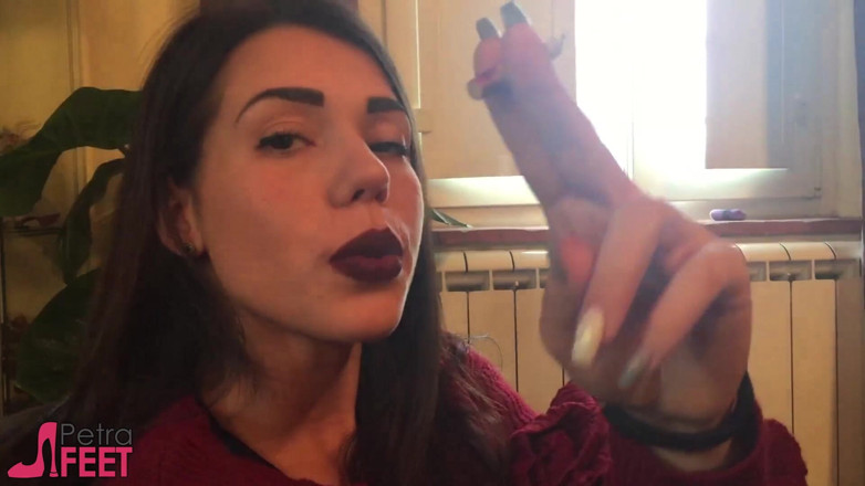 Smokin Fetish: Smoking a cigar with gorgeous brunette chick