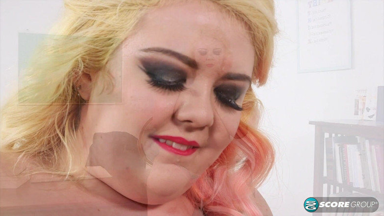 XL Girls: Suzumi Wilder trui betrapt studente