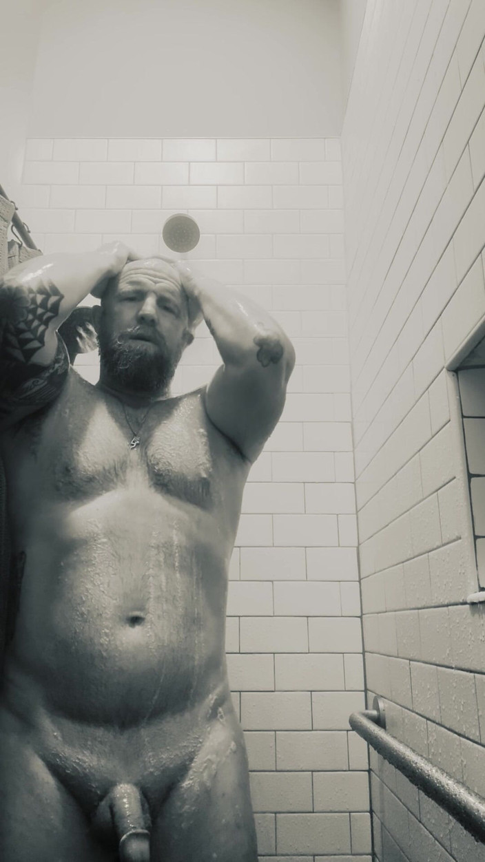 Texas_red: Shower Play