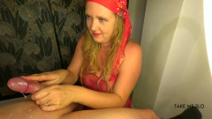 TakeMeSlo: Jika aku terus mengocokmu, kamu mau muncrat dua kali?