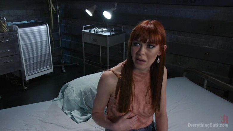 Everything Butt by Kink: DP con Giant Slink e un braccio, le Nova sono...