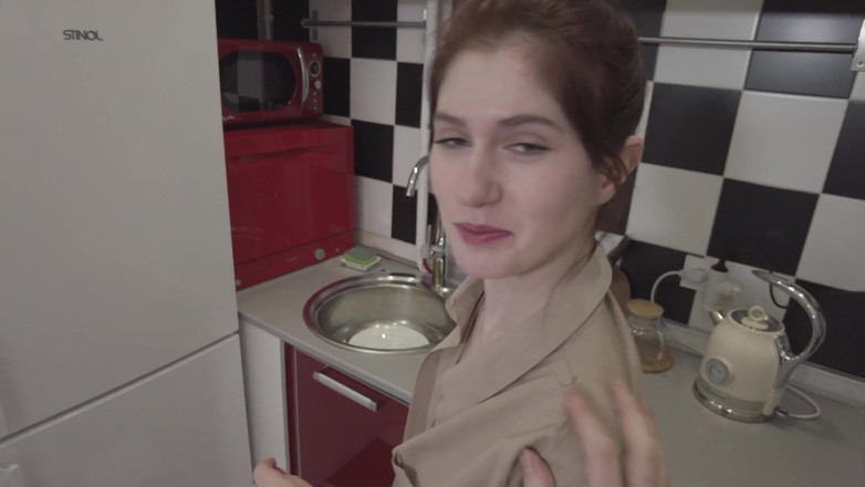 LoveHomePorn: Karım yarağımı emmek için ara veriyor