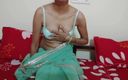 Saara Bhabhi: Hindi sex story roleplay - indyjska macocha zerżnęła pasierba podczas nauki