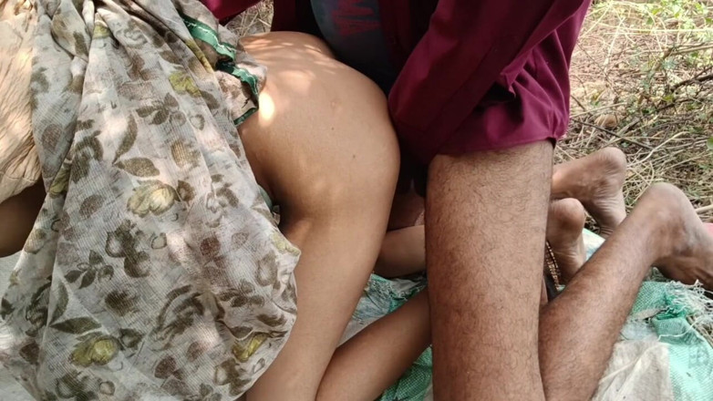 Kimmo: Yenge ko jangal mai ghodi banaya aur chudai ki