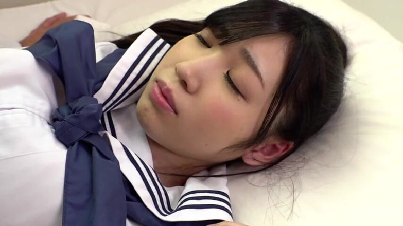 CherryBONBON: Sám v prázdné síni se odvíjí tajné setkání