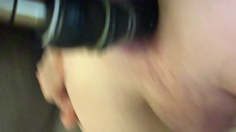 Cr4sh1990: Mi scopo la macchina del sesso nel mio culo