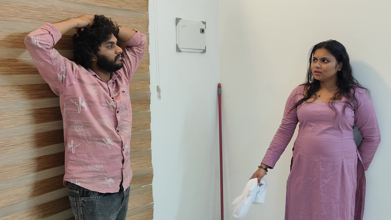 Vaigavarun45: Stranger Boy Enters a Unknwon Girl House and Doing Hot...