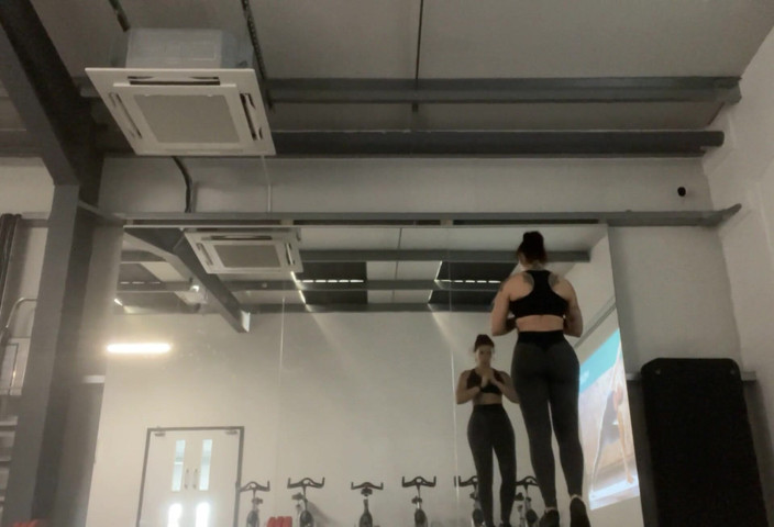 Adreena Winters: Pengingat konstan mengapa kalian semua pelacur kecil tetap kalah denganku.