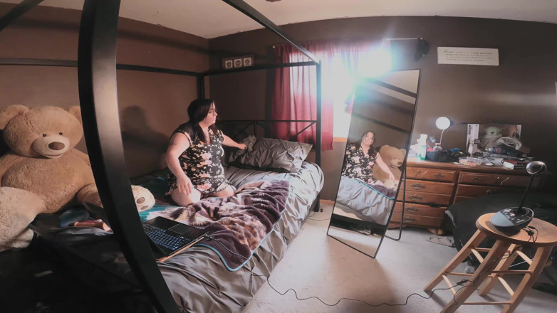 SexyNEBBW: Sexy BBW lazy cam slut GoPro