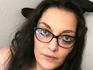 CumSlut Eva 82: Tetona MILF perra gangbang creampie bukkake cum puta