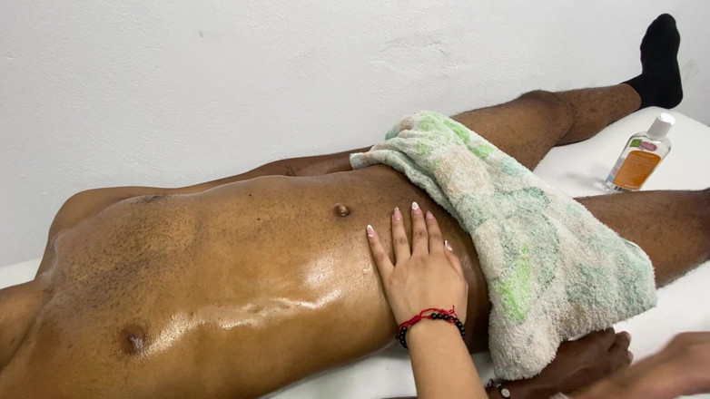 soylekiary: Ma belle-mère m’a fait un massage pour me déstresser et...