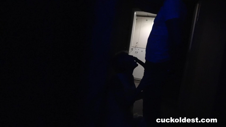 CuckOldest: Olgun ladie sikişmeyi seviyor - gavat