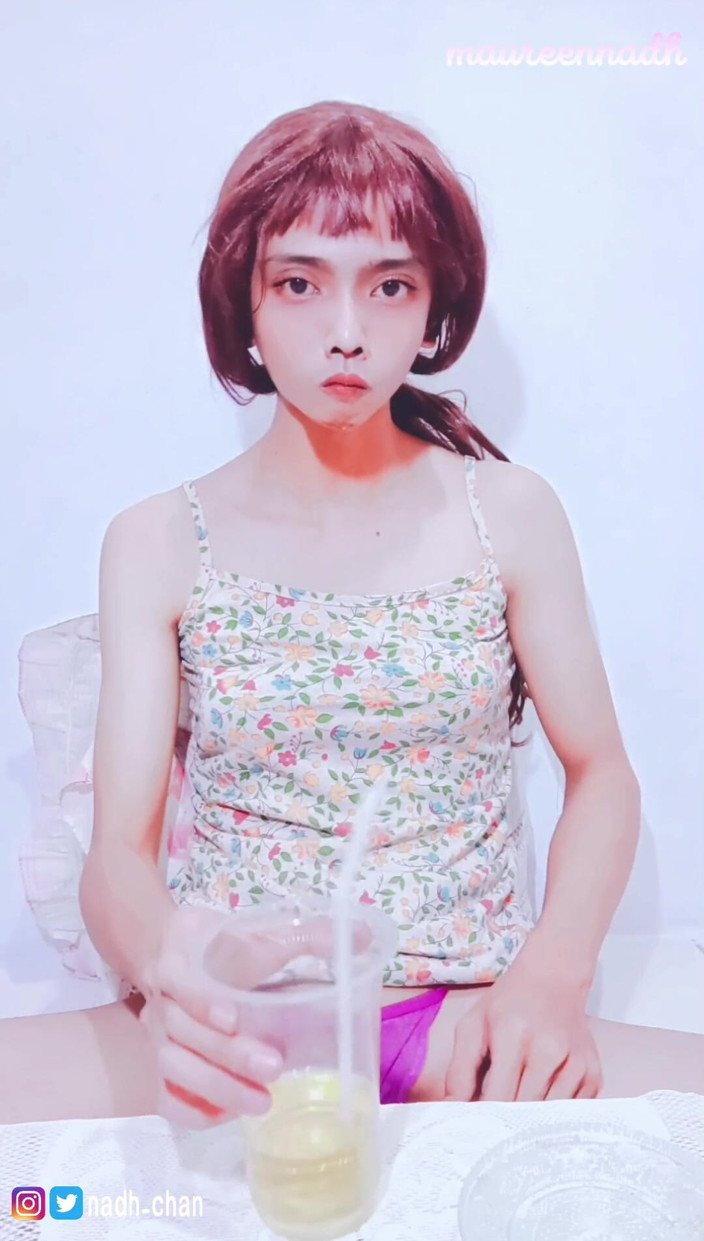 MaureenNadh: (teil 2) Zum ersten mal probiert ich mein eigenes sperma und...