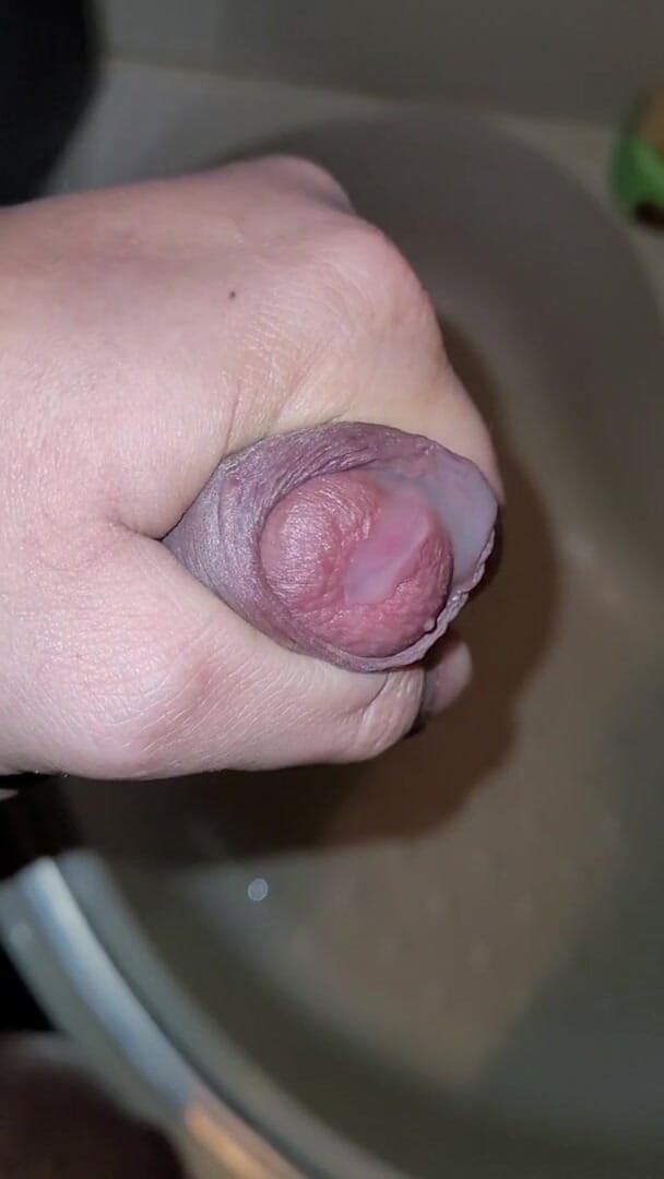 Wanker forever: Secretly Jerking off in the Bathroom