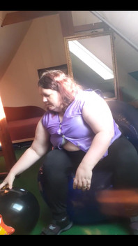 Kittelfetisch Tammara Im Engen Kittel