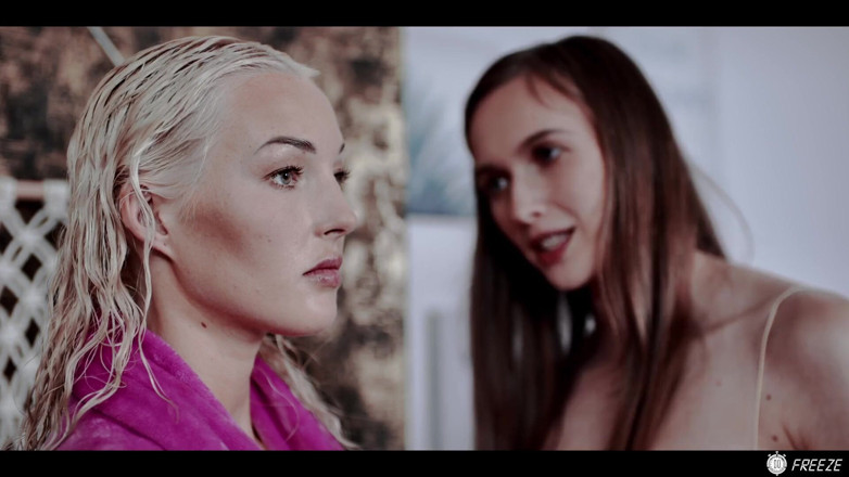 Freeze.xxx: Stacy Cruz Sneaks Into Lovita Fate’s Home