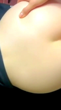 Realmente me gusta mi sexy hermanastras el culo de Hol que follo en anal