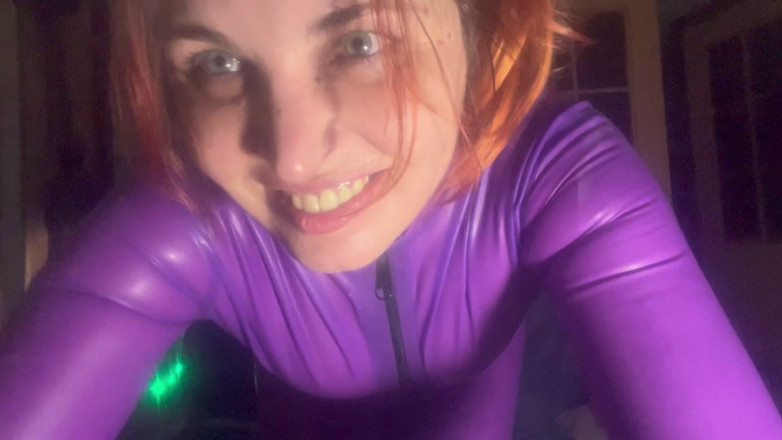 Elena917: Dominace v plastovém pytli POV