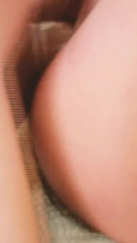 Seksowna i uwodzicielska scena 2_sexy brunetka masażystka w bieliźnie uprawia seks w biurze ze swoim klientem