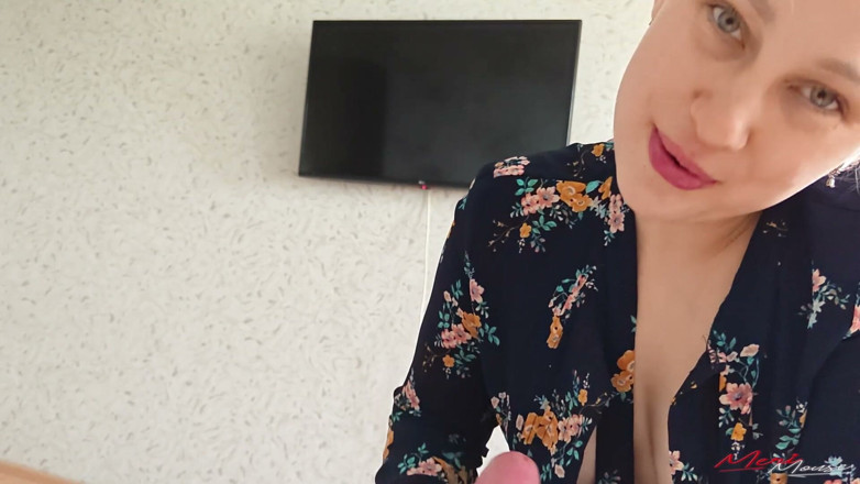 Meri-Mouse: He Saw That I Was Without Panties and Couldn’t Oppose